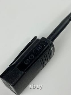 Motorola RDV5100 VHF 5 watt 10 Channel Haute puissance Radio bidirectionnelle et chargeur noir