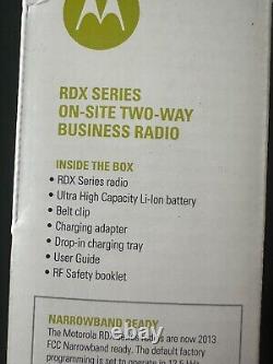 Motorola RDX RDU4100 Radio bidirectionnel UHF résistant à l'eau à 10 canaux - NOUVEAU