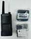 Motorola Rmm2050 Radio Bidirectionnelle Sur Site Avec Chargeur Et Clip