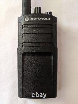Motorola RMV2080 Radio bidirectionnelle professionnelle VHF à 8 canaux