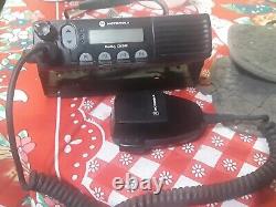 Motorola Radius CM300 146174MHz FM VHF 40W 32 Canaux Radio Bidirectionnelle Analogique