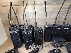 Motorola Radius P1225 & Gp300 Radio Lot À Deux Voies Plus Accessoires