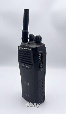 Motorola Radius VHF 16 Canaux Radio Bidirectionnelle AAH50RDC9AA2AN