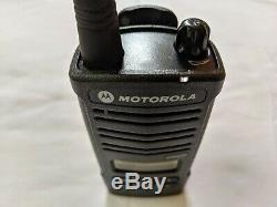 Motorola Rdm2070d Walmart Vhf Radio Bidirectionnelle. 2 Watts / 7 Canaux