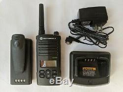 Motorola Rdu2080d Uhf Radio À Deux Voies. 2 Watts 8 Canaux