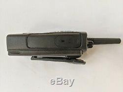 Motorola Rdu2080d Uhf Radio À Deux Voies. 2 Watts 8 Canaux