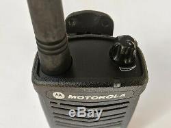 Motorola Rdu2080d Uhf Radio À Deux Voies. 2 Watts 8 Canaux