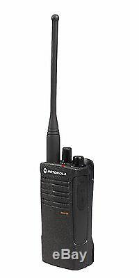 Motorola Rdu4100 4 Watt Uhf Radio À Deux Voies Avec De Hkln4606 À Distance MIC