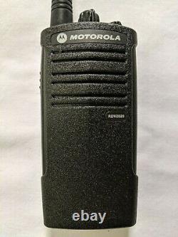 Motorola Rdx Rdv2020 Vhf Radio À Deux Voies. 2 Watts / 2 Voies