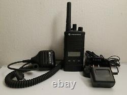 Motorola Rmu2080d Uhf Radio Bidirectionnelle 2 Watts 8 Canaux/microphone Externe