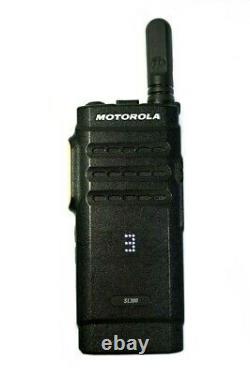 Motorola Sl300 Uhf Portable 99 Affichage Du Canal Actif Deux Voies Radio Avec Chargeur