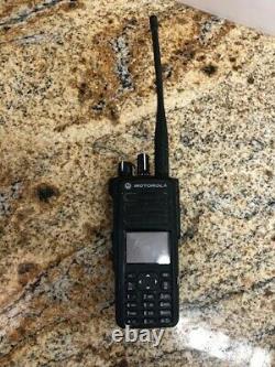 Motorola Solutions Xpr 7550e Portable Radio Dans Les Deux Sens