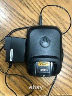 Motorola Solutions Xpr 7550e Portable Radio Dans Les Deux Sens