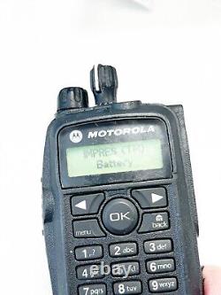 Motorola TRBO XPR6550 XPR 6550 UHF 403-470 MHz AAH55QDH9LA1AN avec batterie