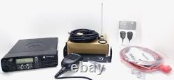 Motorola XPR4550 VHF 136-174 Radio Mobile Bidirectionnelle AAM27JQH9LA1AN & KIT D'ACCESSOIRES