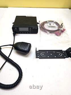 Motorola XPR5550 MOTOTRBO 136-174 MHz VHF 45w Radio Bidirectionnelle avec Micro AAM28JQN9KA1AN