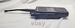 Motorola XPR7580e radio bidirectionnelle portable AAH56UCN9RB1AN avec nouveau microphone