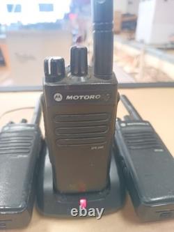 Motorola XPR 3300 UHF 403-512 MHz, radio bidirectionnelle à 16 canaux, lot de 3, vendu en l’état