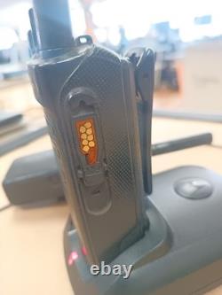 Motorola XPR 3300 UHF 403-512 MHz, radio bidirectionnelle à 16 canaux, lot de 3, vendu en l’état