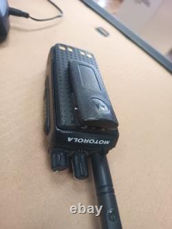 Motorola XPR 3300 UHF 403-512 MHz, radio bidirectionnelle à 16 canaux, lot de 3, vendu en l’état
