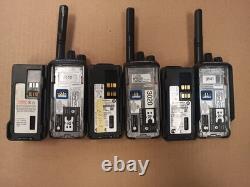 Motorola XPR 3300 UHF 403-512 MHz, radio bidirectionnelle à 16 canaux, lot de 3, vendu en l’état
