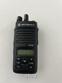Motorola XPR 3500 Radio bidirectionnelle AAH02RDH9JA2AN avec batterie (SANS antenne) Expédition RAPIDE