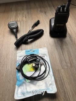 Motorola XPR 3500e radio bidirectionnelle UHF kit complet chargeur inclus + micro