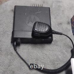 Motorola XPR 4350 Radio bidirectionnelle mobile/embarquée avec microphone MPN XPR 4350