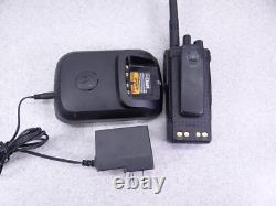 Motorola XPR 7350e AAH56JDC9WA1AN Radio bidirectionnelle VHF Walkie Talkie avec chargeur