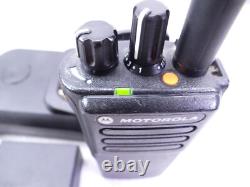 Motorola XPR 7350e AAH56JDC9WA1AN Radio bidirectionnelle VHF Walkie Talkie avec chargeur