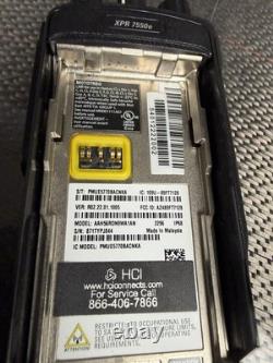 Motorola XPR 7550e AAH56RDN9WA1AN radio bidirectionnelle UHF 403-512 MHz non testée