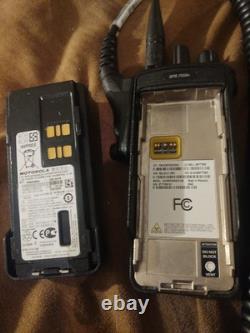 Motorola XPR 7550e UHF 403-512 Radio Portable Bi-directionnel à Affichage Numérique