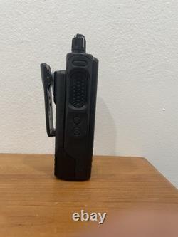 Motorola XPR 7580 radio bidirectionnelle avec Connect Plus, nouvelle batterie ! Sans antenne
