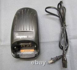 Motorola XTS2500 radio bidirectionnelle P25 VHF 136-174 MHz H46KDD9PW5BN avec chargeur