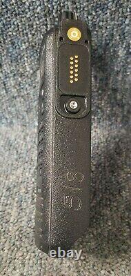 Motorola Xpr6550 Uhf Digital Dmr Mototrbo Ensemble De 2 Radios 403-470 Bon Avec Mics