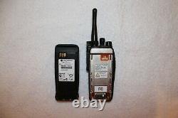 Motorola Xpr6550 Uhf Digital Two-way Radio With Accessories (aah55qdh9la1an)