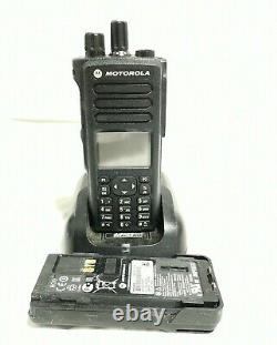 Motorola Xpr7550 Modèle Aah56rdn9ka1an Radio Dans Les Deux Sens Avec Pmnn4489a