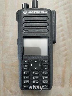 Motorola Xpr7550e Uhf (403-512 Mhz) Activé Portable Radio Dans Les Deux Sens