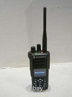 Motorola Xpr7580 Radio Numérique 800 Mhz Mototrbo Aah56ucn9kb1an Avec Batterie