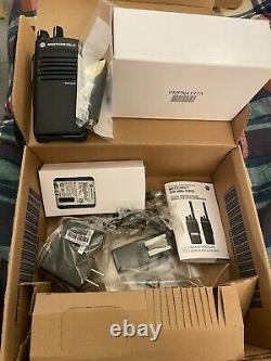 Motorola Xpr 3300 E 403-512mhz 4w Nkp Cfs Wifi Deux Sens Radio Walkie Talkie