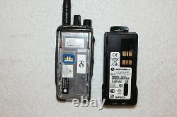 Motorola Xpr 3500 Uhf Digital (aah02rdh9ja2an) Radio À Deux Sens Avec Accessoires
