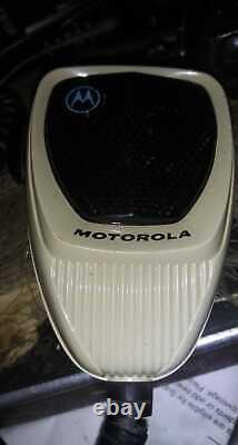 Motorola Xpr 4550 Uhf Two Way Radio Natural Split (dmr)