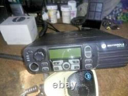 Motorola Xpr 4550 Uhf Two Way Radio Natural Split (dmr)