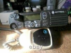 Motorola Xpr 4550 Uhf Two Way Radio Natural Split (dmr)