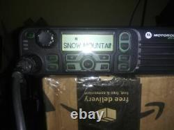 Motorola Xpr 4550 Uhf Two Way Radio Natural Split (dmr)