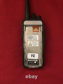 Motorola Xpr-6350 Vhf Radio Portable À Deux Voies 136-174 Mhz Avec Batterie
