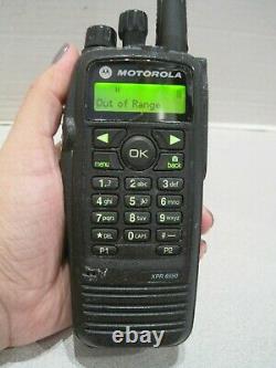 Motorola Xpr 6550 Uhf 450-512 Mhz 4w Digital Radio Dans Les Deux Sens