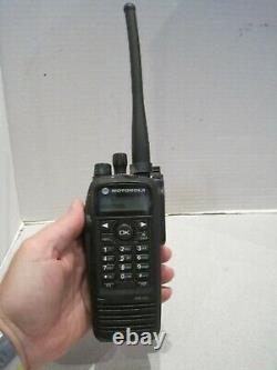 Motorola Xpr 6550 Vhf 136-174 Mhz Radio Numérique À Deux Voies Aah55jdh9la1an Avec Batt