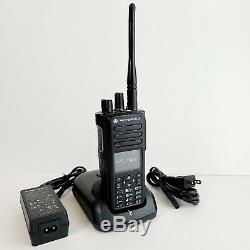 Motorola Xpr 7580e Radio Bi-bundle Avec Chargeur Voir Photos Et Description