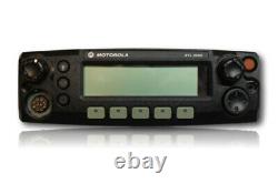 Motorola Xtl2500 P25 Uhf Numérique 40 Watt 380-470 Mhz Télécommande